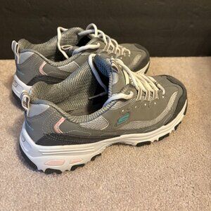 Skechers D'Lites New Journey Women's Walking Shoes Size 10 Gray Pink 11947